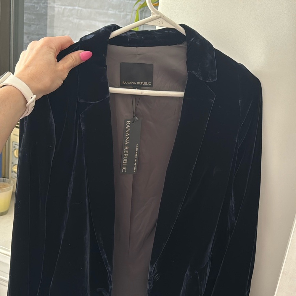 New with tags Banana Republic navy velvet blazer